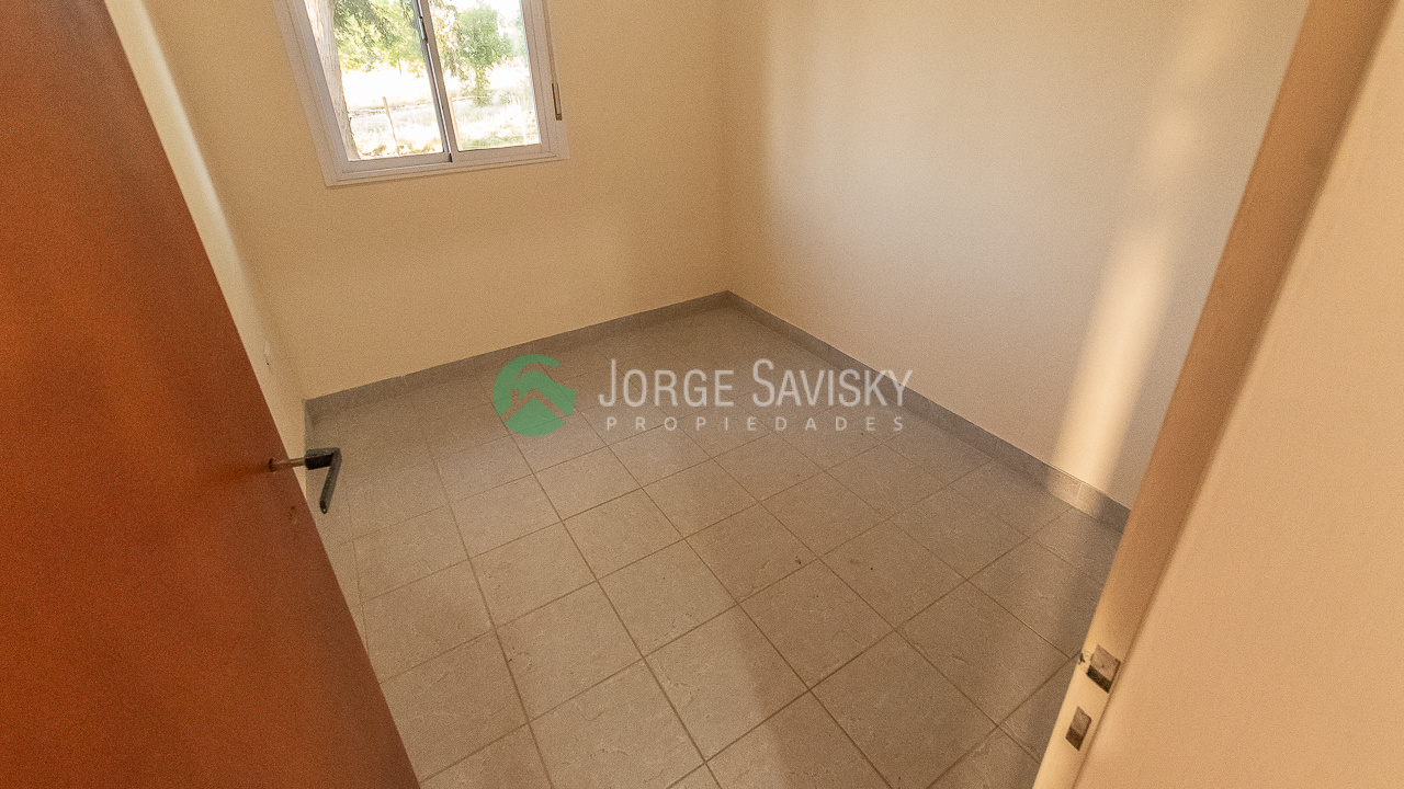 Casa con servicios en Parque Ventania (12)