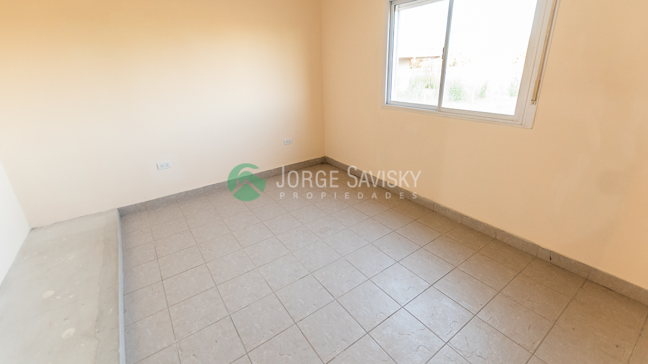 Casa con servicios en Parque Ventania (14)