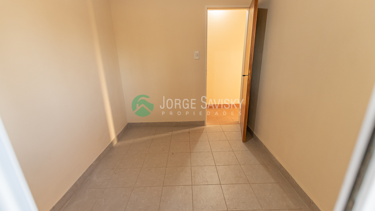 Casa con servicios en Parque Ventania (16)
