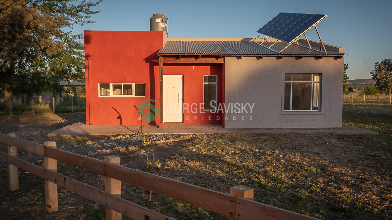 Casa con servicios en Parque Ventania (22)