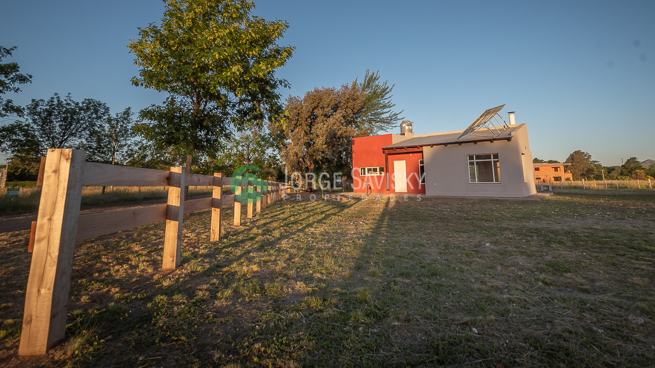 Casa con servicios en Parque Ventania (25)