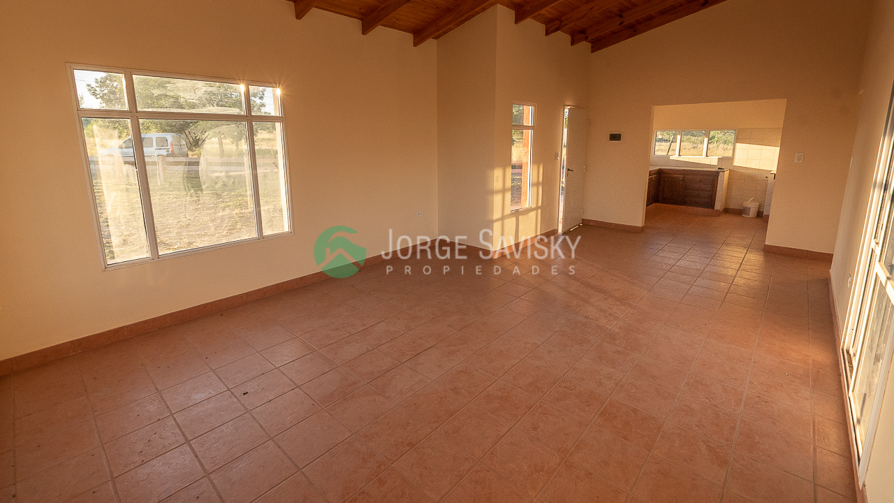 Casa con servicios en Parque Ventania (6)