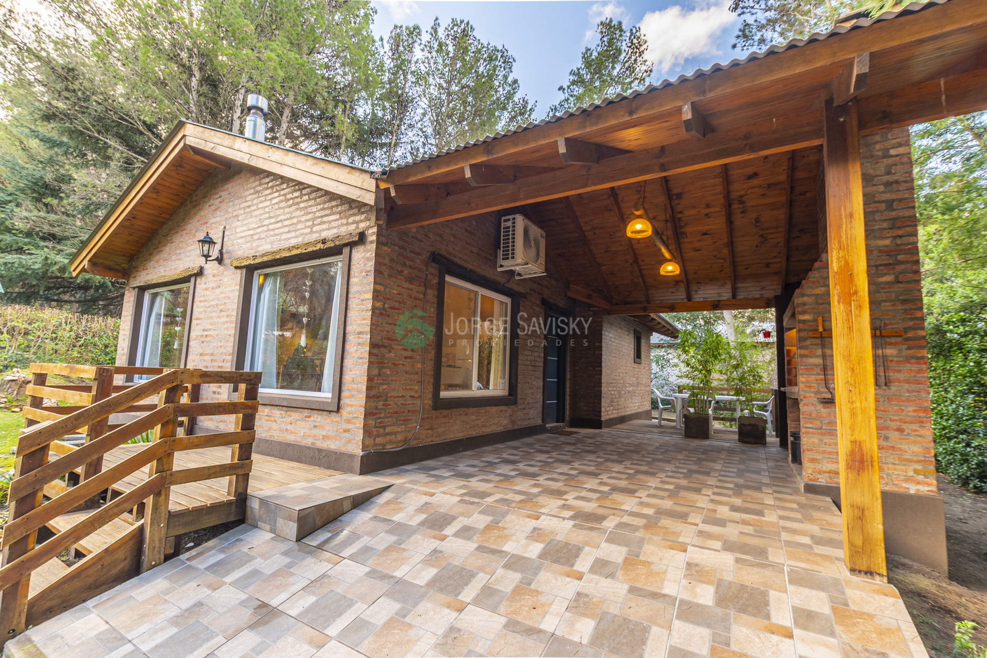 Casa con espacios amplios, gran parque y piscina 008_