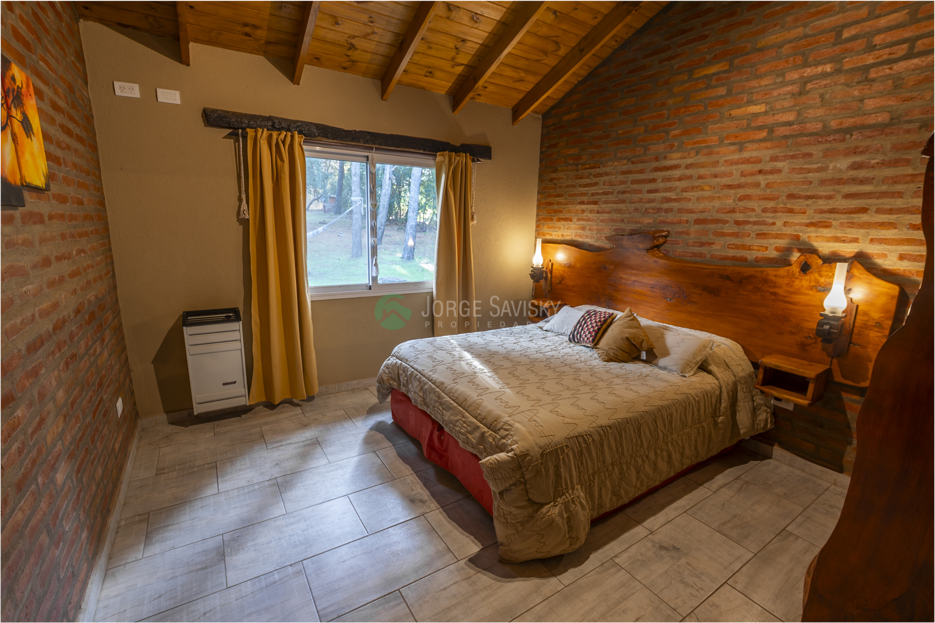 Casa con espacios amplios, gran parque y piscina 016_