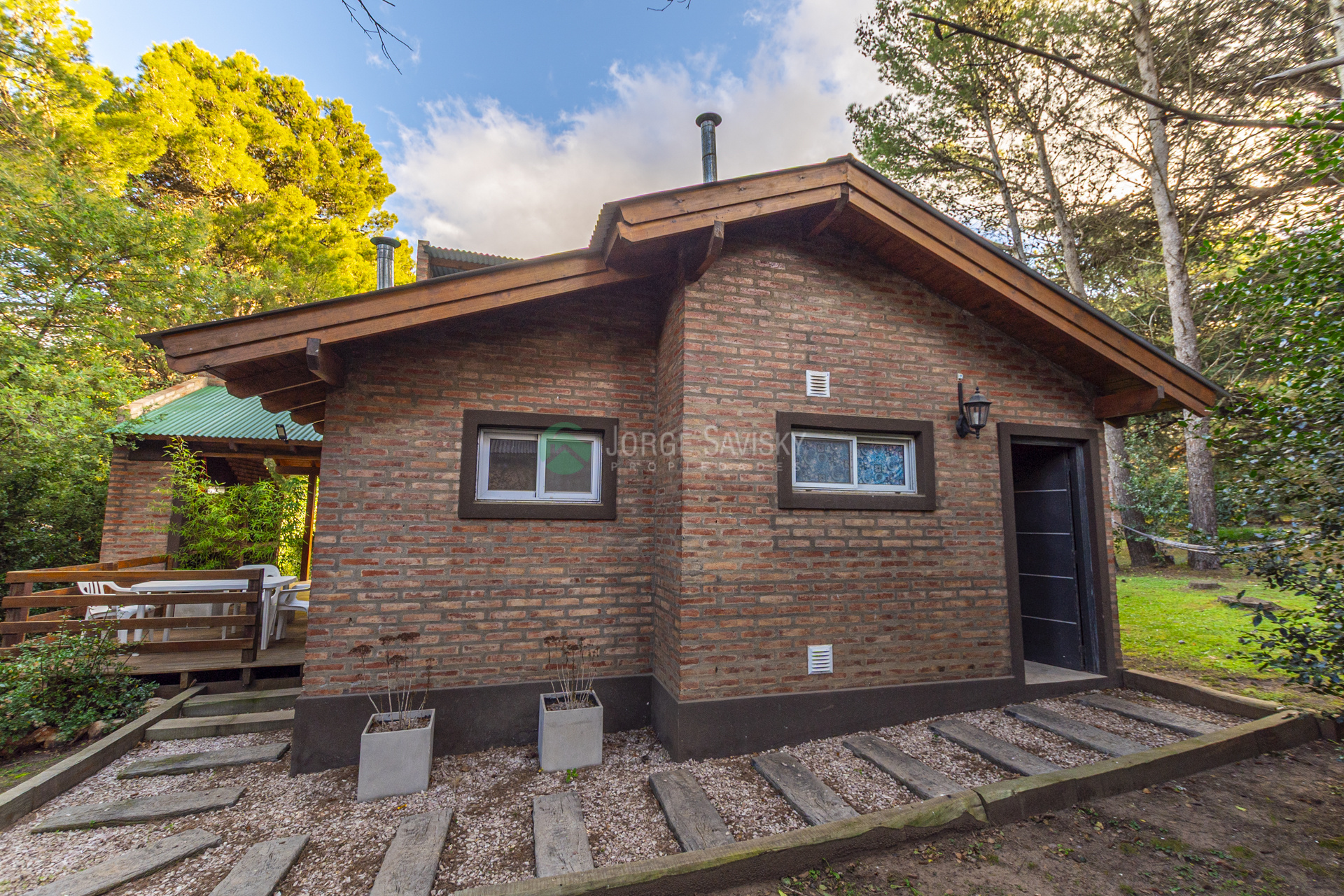 Casa con espacios amplios, gran parque y piscina 026_