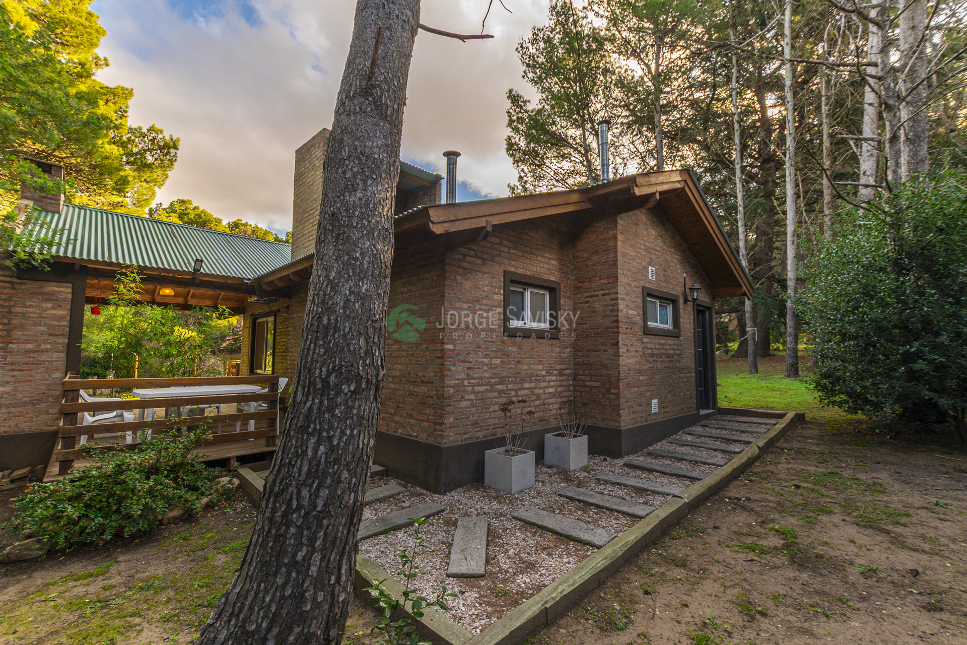 Casa con espacios amplios, gran parque y piscina 027_