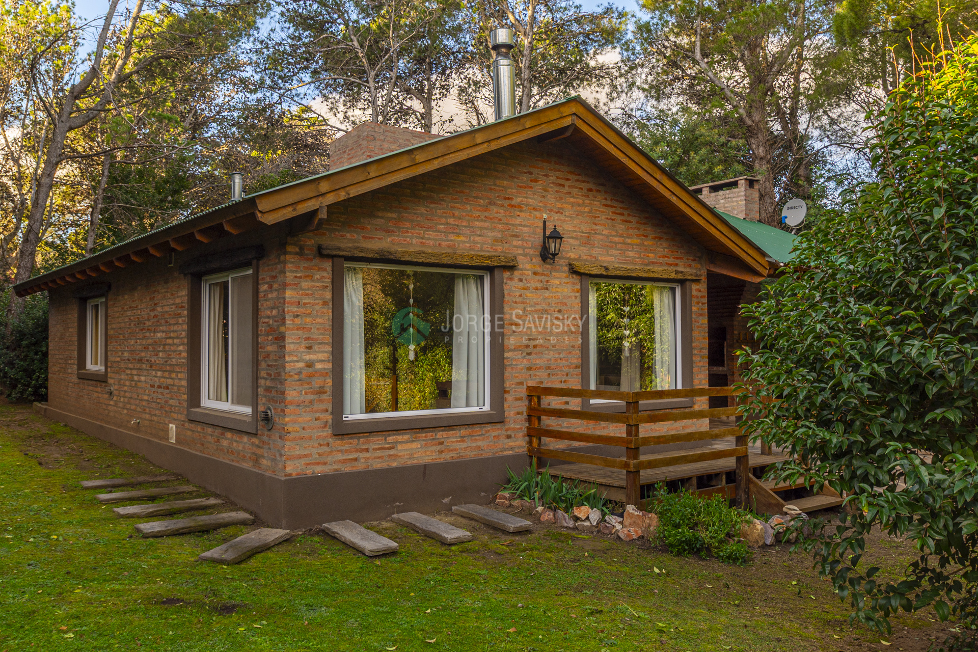 Casa con espacios amplios, gran parque y piscina 031_