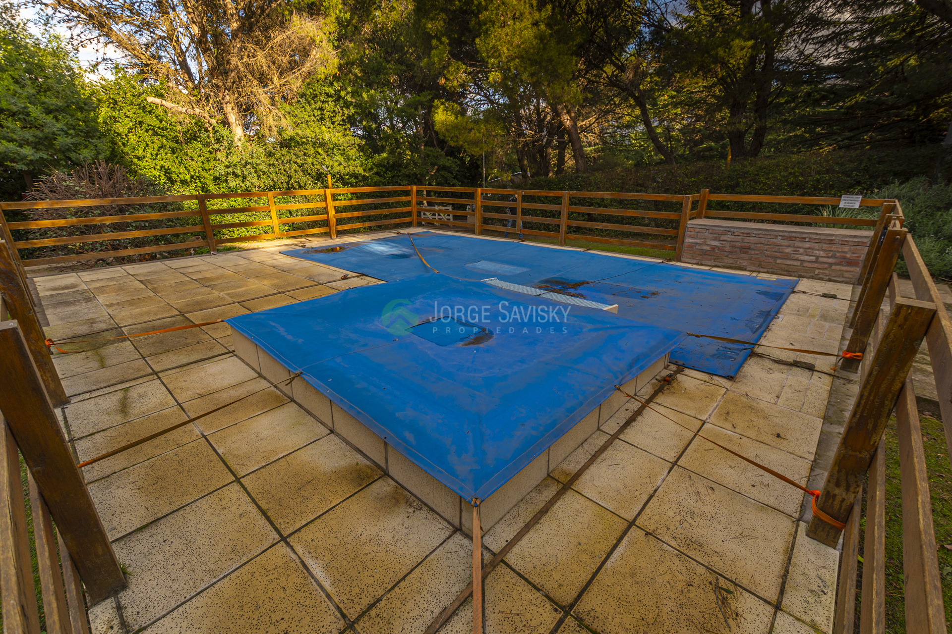 Casa con espacios amplios, gran parque y piscina 036_